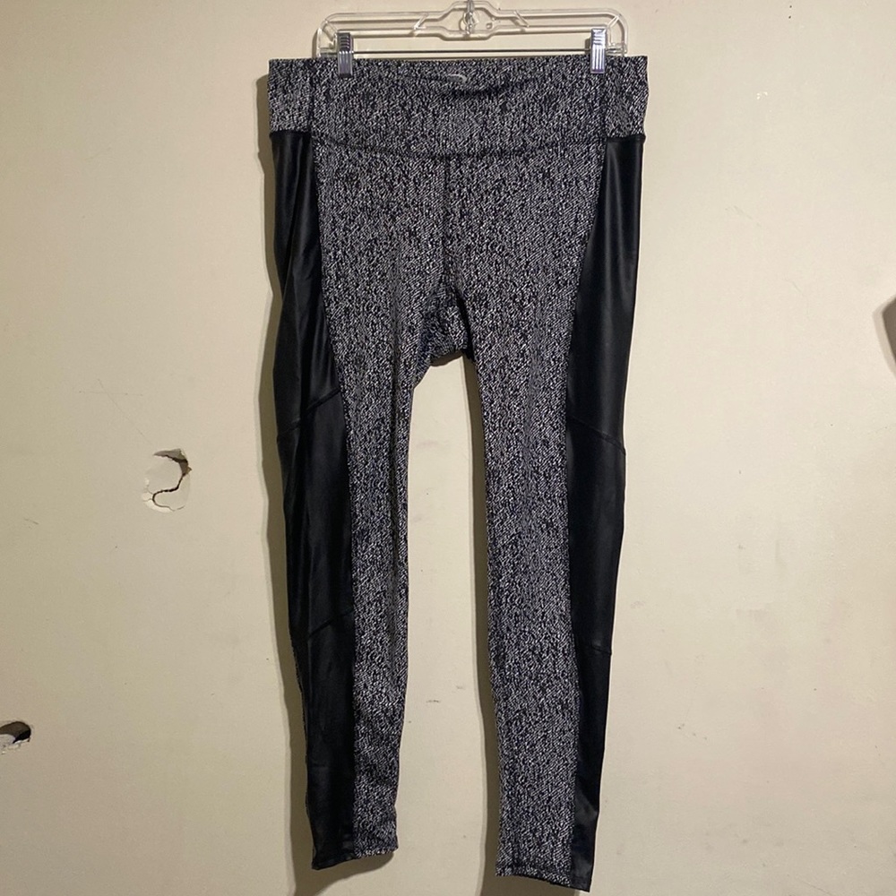 MTA Sport Leather trim leggings Sz L pre-owned
